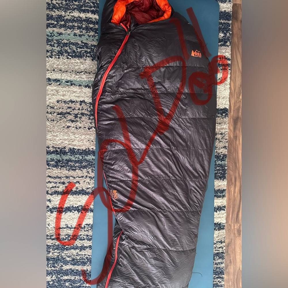 REI MAGMA 15 WOMEN’s sleeping bag
